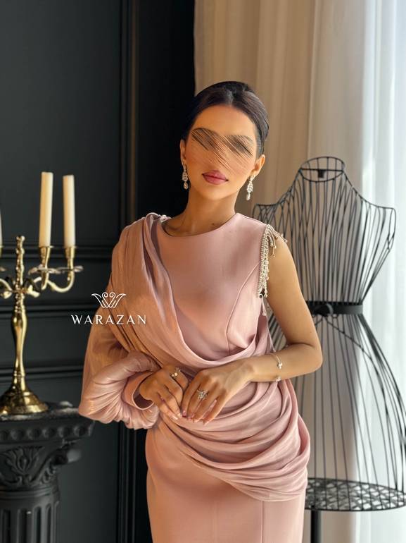 فستان انيق بقصة وشاح من الكم 