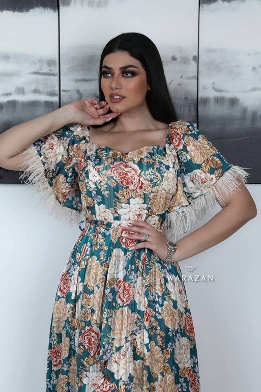 فستان مشجر ناعم ليوم التأسيس بقصة ريش عند الكم