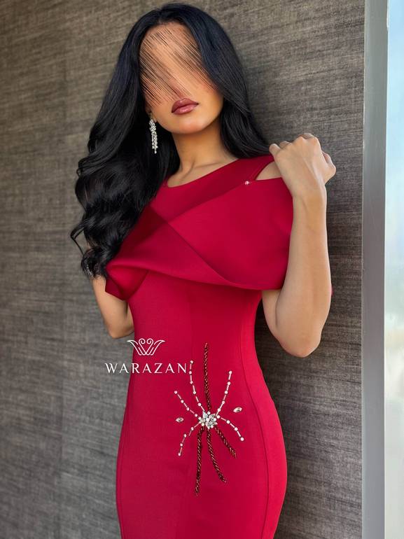 فساتين سهرة أنيقة بتطريز كرستال