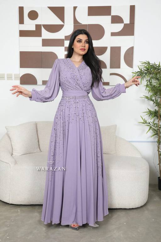 فستان سهرة ساتر بتطريز راقي