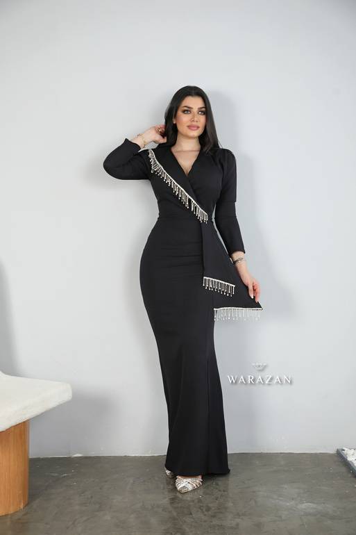 فستان سهرة ناعم بأكمام طويلة شك