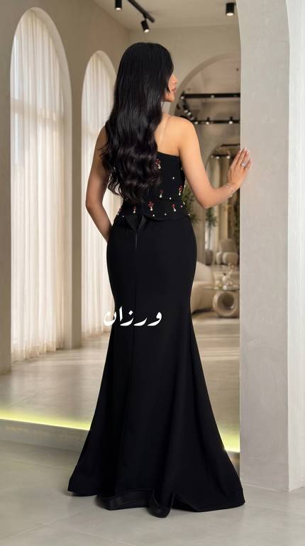 فستان اسود اوف شولدر