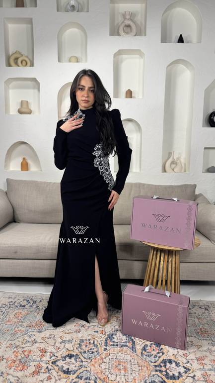 فستان سهره بتطريز من الكتف و الخصر