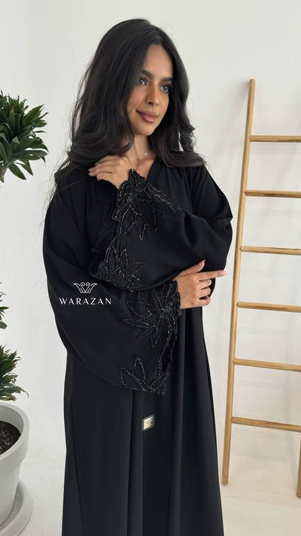 عباية بتطريز شك انيق 