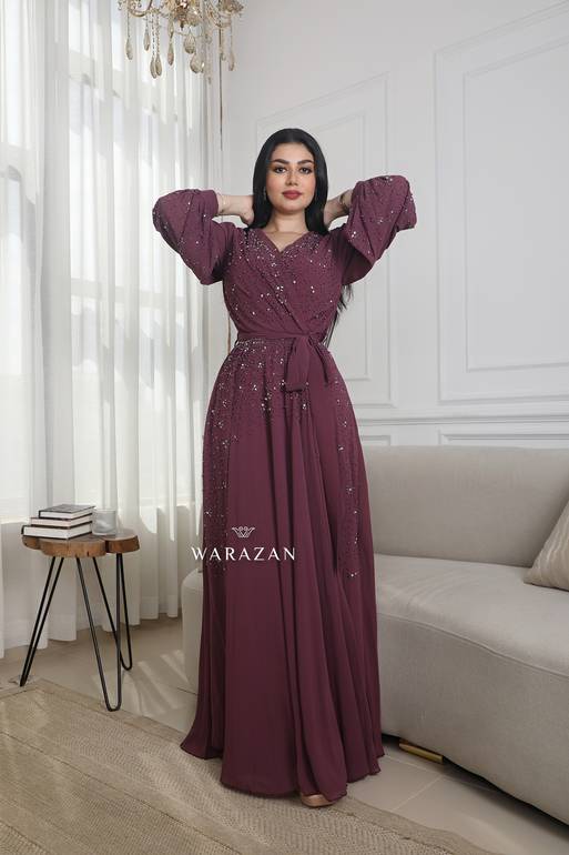 فستان سهرة ساتر بتطريز راقي