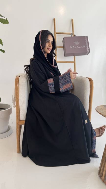 عباية شمواه بأكمام كشميري بألوان متعددة