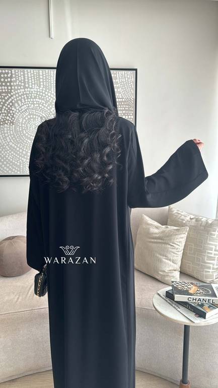 عباية سادة عملية للدوامات الرسمية والعيد