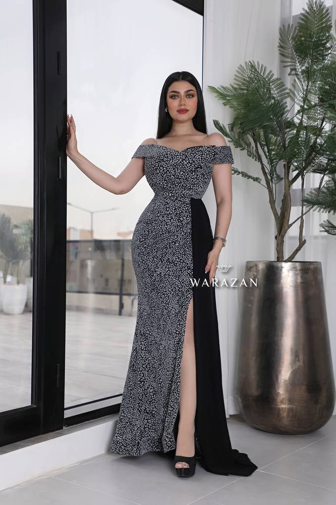 فستان سهرة طويل ماسك باللون الذهبي أو الفضي