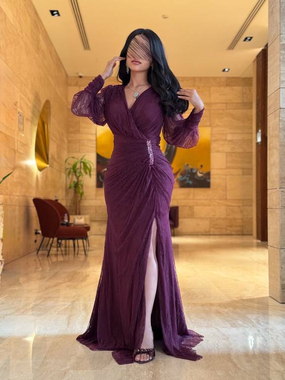 فستان سهرة انيق بكرستال من الخصر