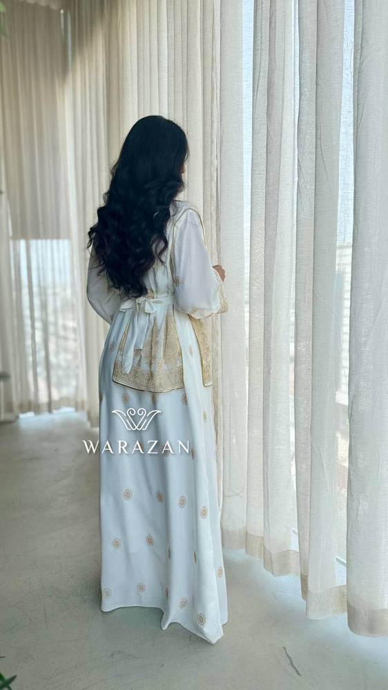 جلابية ساترة بتطريز ذهبي 