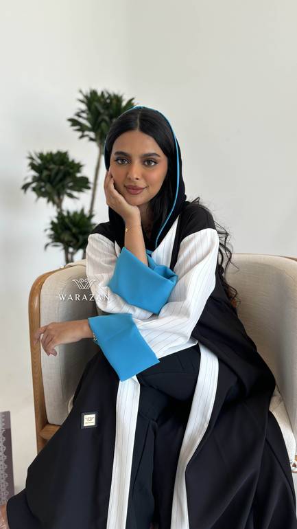 عباية كاجوال بلون اسود و تدخيلة لون 