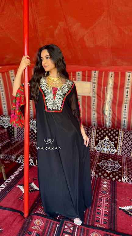 جلابية ملكية بتطريز يدوي 
