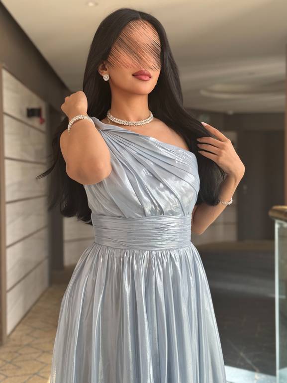 فستان سهرة ناعم للمناسبات 