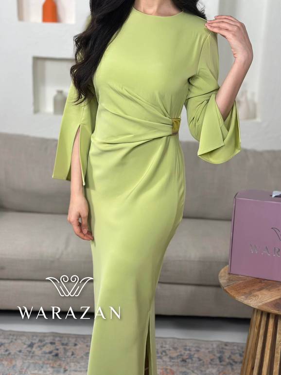 فستان سهرة ناعم بمسكه من الخصر