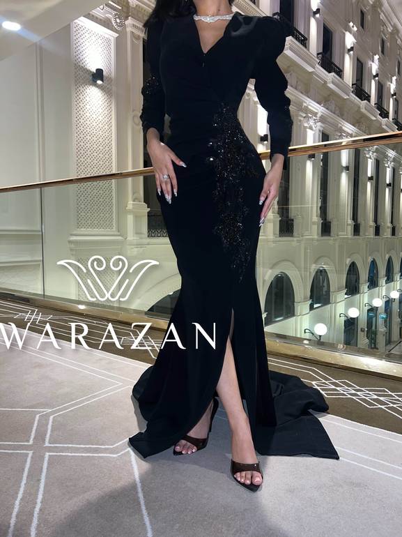 فستان سهرة طويل أسود ماسك بتطريز 