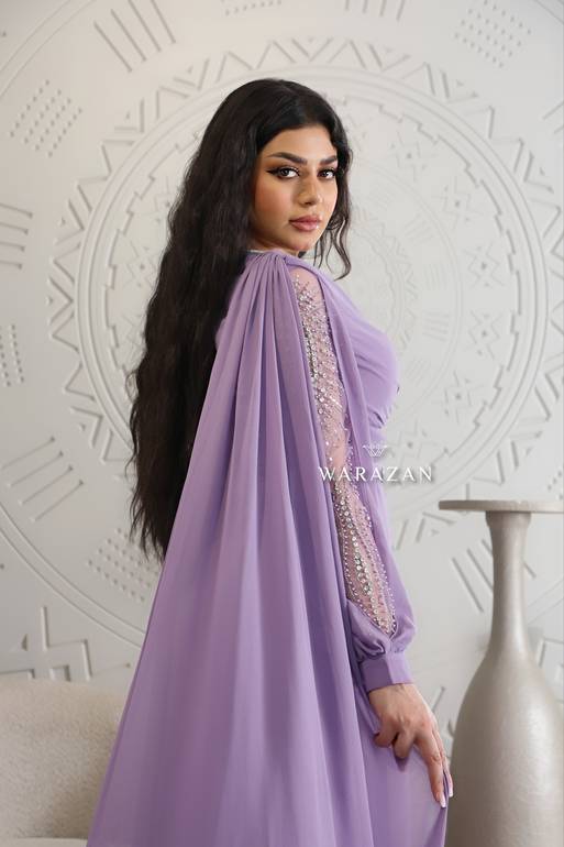 فستان سهرة ناعم راقي بحزام من الخصر 