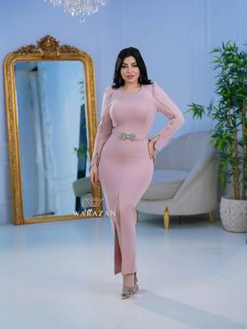 فستان سهرة ناعم بحزام من الخصر 