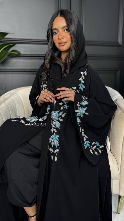 عباية بتطريز يدوي ملكي 