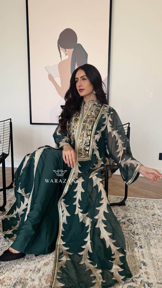 جلابيه بتطريز كمبيوتر وبتفاصيل جميله 