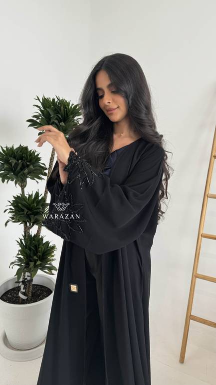 عباية بتطريز شك انيق 