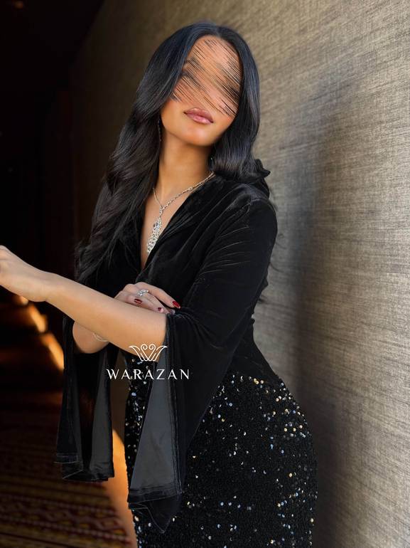 فستان سهرة مخمل بتدخيلة ترتر 