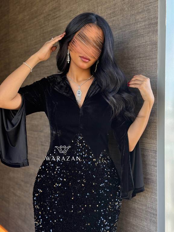 فستان سهرة مخمل بتدخيلة ترتر 