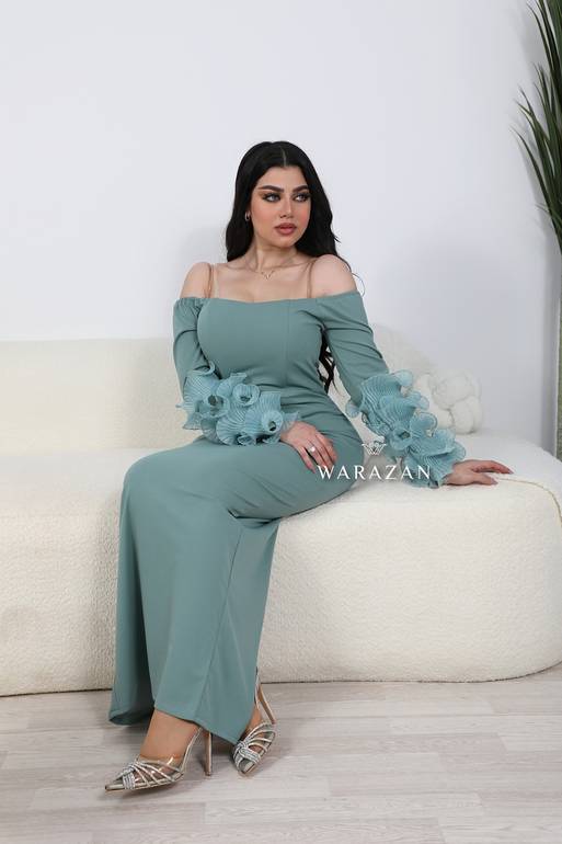 فستان سهرة طويل وناعم ماسك  