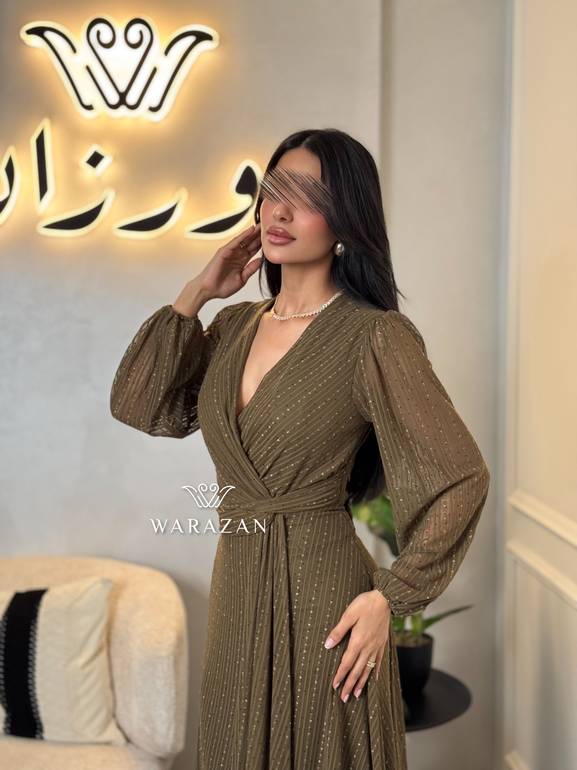فستان ناعم أنيق لامع بأكمام شفافة