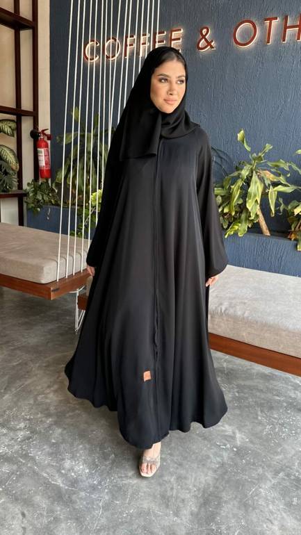 عباية رسمية سوداء بقماش نيو كريب