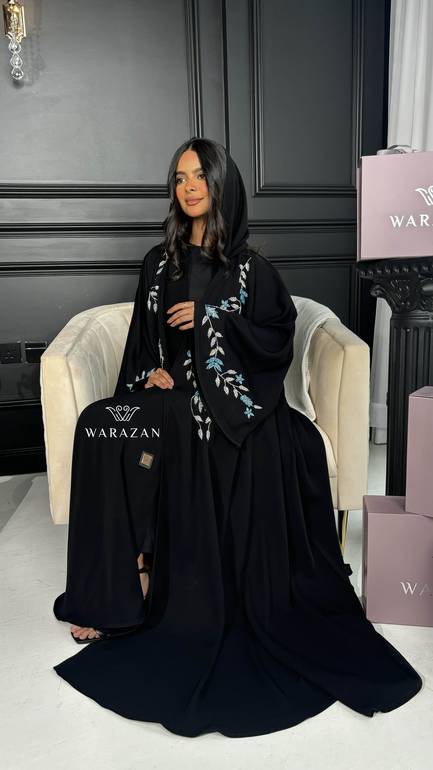 عباية بتطريز يدوي ملكي 