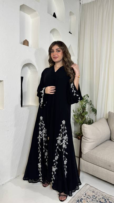 عباية بتطريز كرستال انيق 