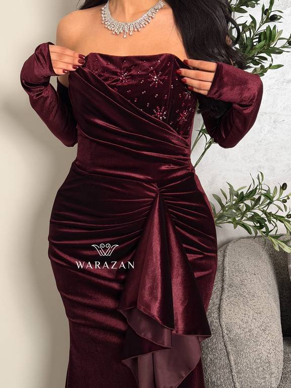 فستان  سهره  مخمل طويل 