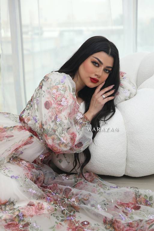 فستان سهرة طويل ومشجر راقي مع حزامين