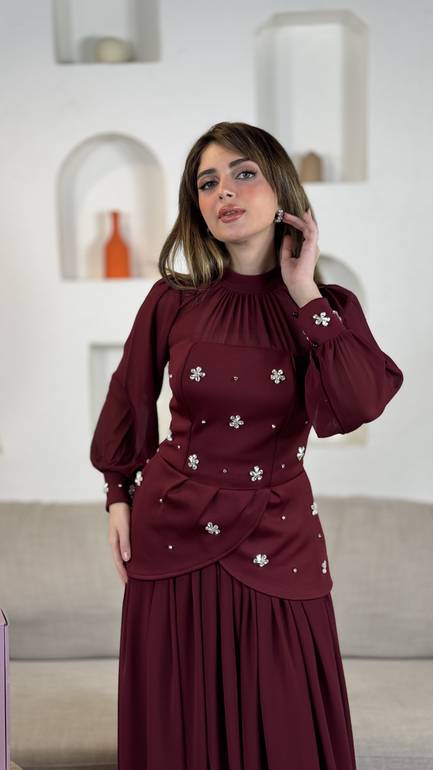 فستان ساتر انيق باكمام طويلة 