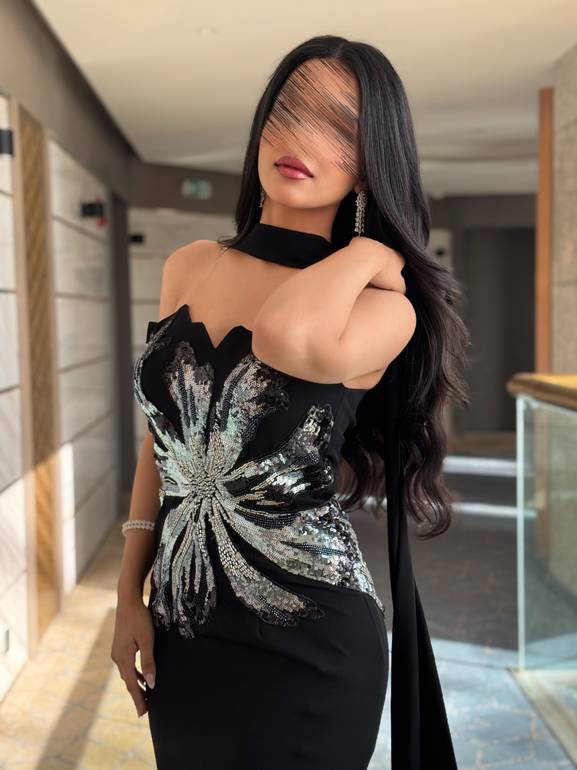 فستان سهرة راقي مع كلفة و شال للمناسبات 