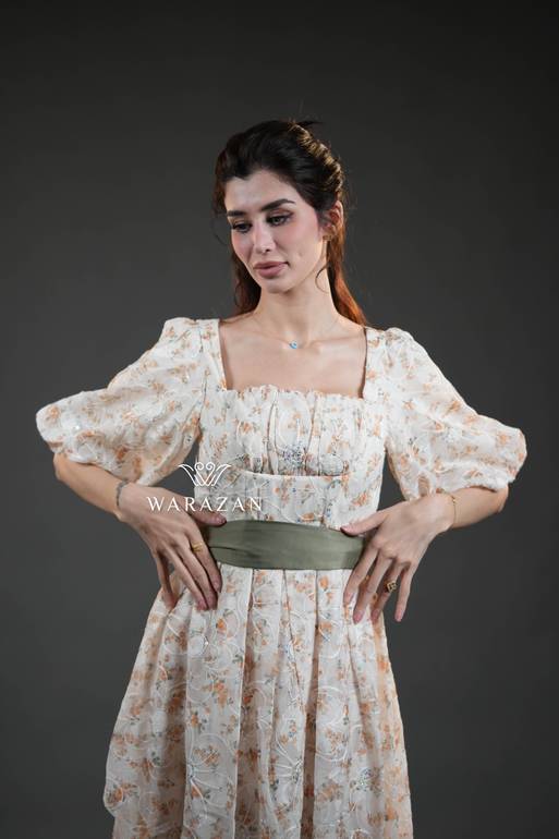 فستان مشجر ميدي للعيد مع حزام عريض 