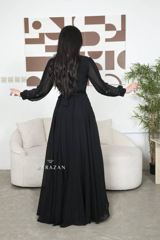 فستان سهرة ساتر بتطريز راقي