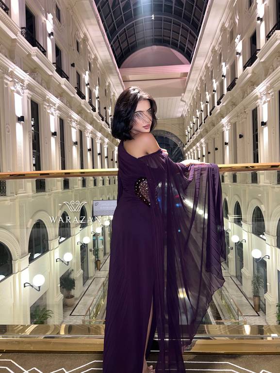فستان سهرة ناعم وطويل