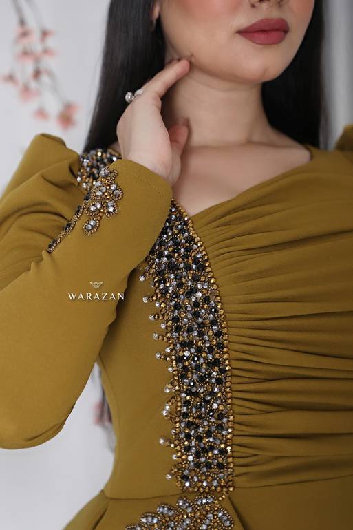 فستان سهرة طويل ماسك و ساتر بتطريز 