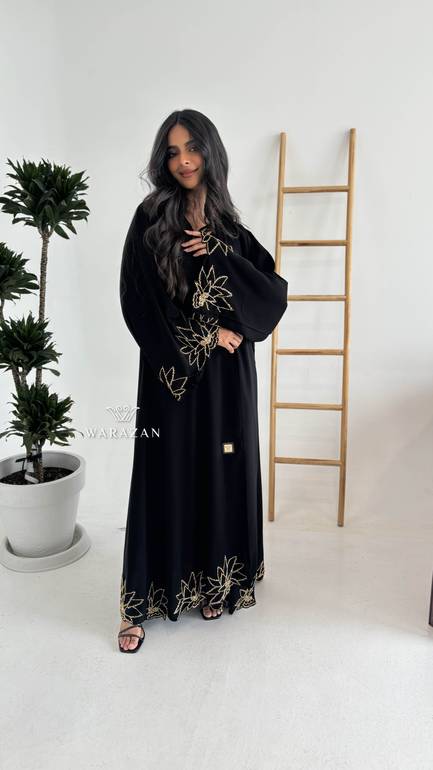 عباية بتطريز شك انيق 