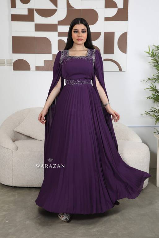 فستان سهرة ناعم بليسيه تطريز