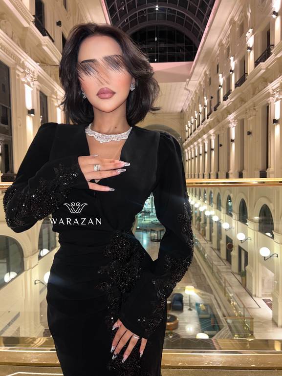 فستان سهرة طويل أسود ماسك بتطريز 