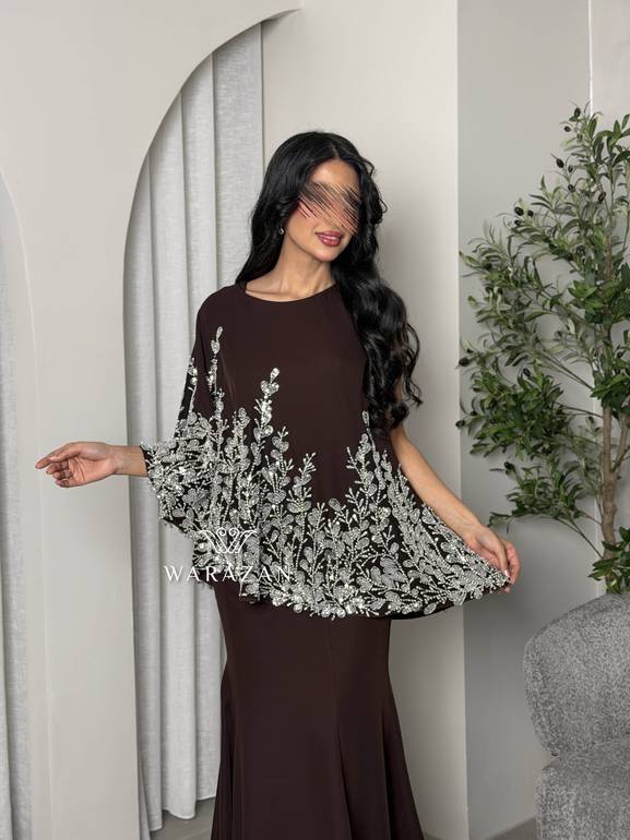 فستان سهرة بني بتطريز راقي وساتر 