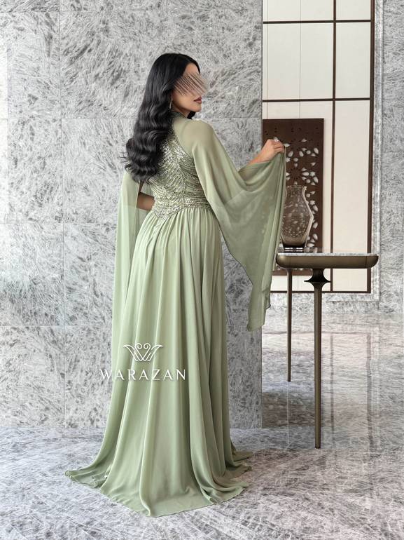 فستان سهره انيق بقصة اكمام 