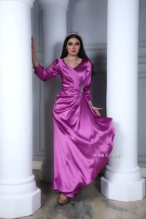 فستان سهرة طويل وناعم ساتان لإطلالة ساحرة