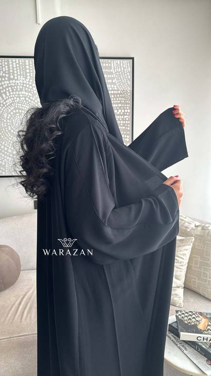 عباية سادة عملية للدوامات الرسمية والعيد