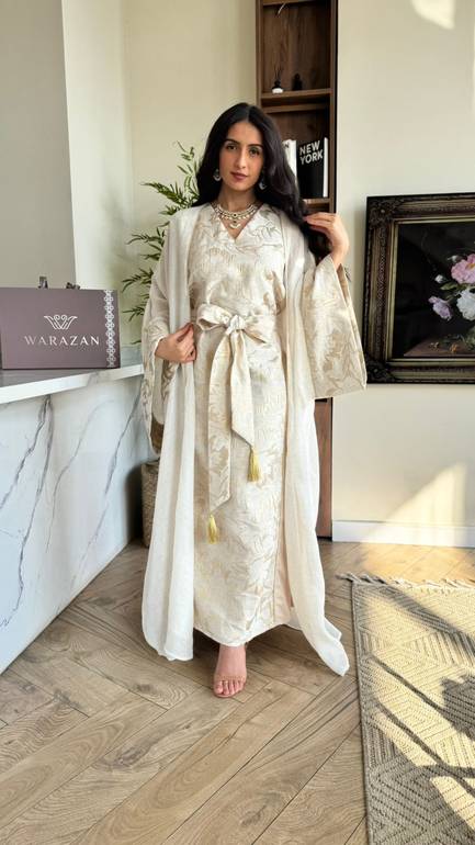 جلابية راقية بقماش جاكار مع بشت 