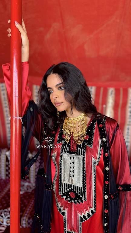 جلابية عسيري قطعتين تطريز كمبيوتر مع فصوص