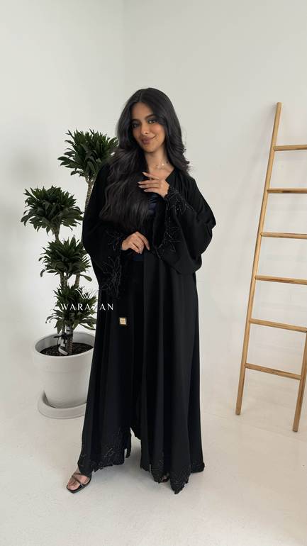 عباية بتطريز شك انيق 