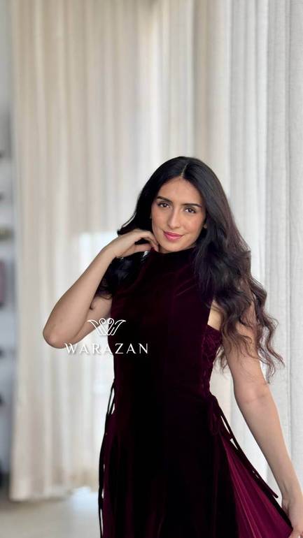 فستان جوخ انيف بيليسيه من الجنب 